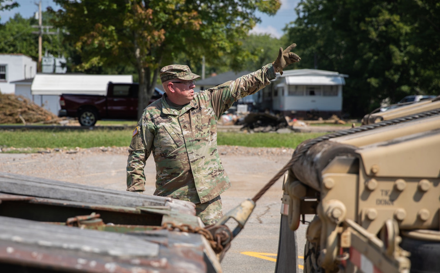 Dozens of Tennessee National Guard Soldiers and Airmen are assisting with relief efforts in Humphreys County after severe flooding in the area. Guard members are helping with debris cleanup, security, traffic control and distribution of supplies.