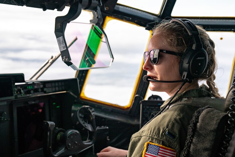 U.S. Air Force 1st Lt. Emily Nole, a 39th Airlift Squadron C-130J Super Hercules pilot from Dyess Air Force Base, Texas, talks to her team during a RED FLAG-Alaska 21-3 sortie.
