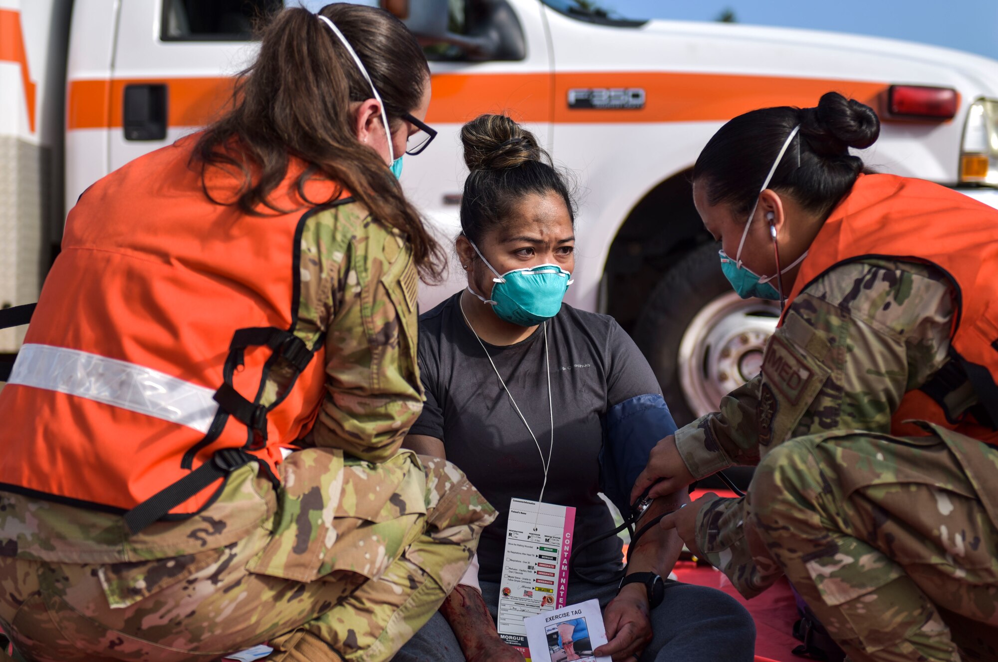 Members of the 92nd Medical Group treat a simulated patient during Exercise Ready Eagle at Fairchild Air Force Base, Washington, Aug. 27, 2021.