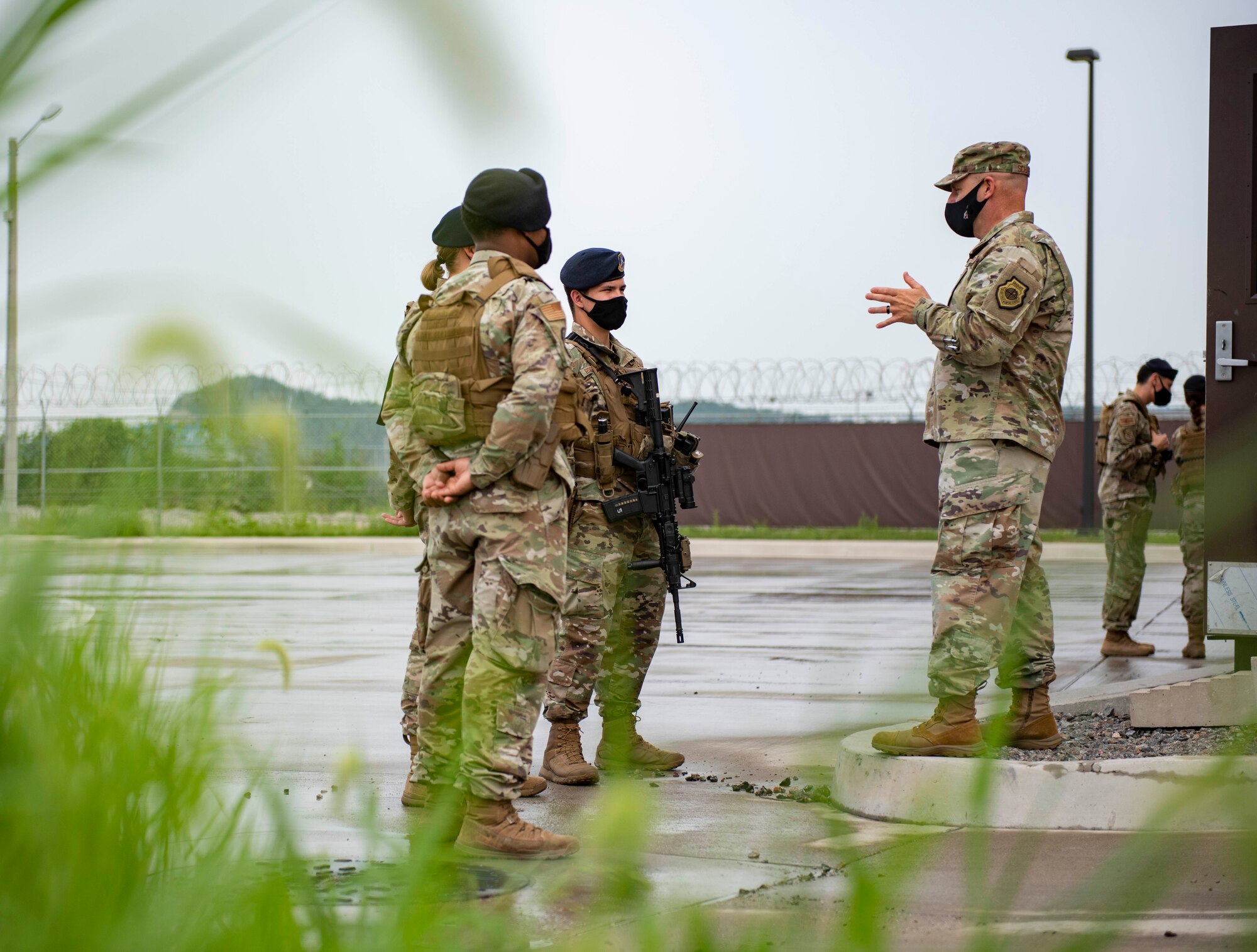 A chief speaks to his Airmen.