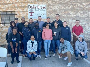 Sailors attached to Information Warfare Training Command Monterey (IWTCM) Detachment Goodfellow volunteered at Our Daily Bread Soup Kitchen in San Angelo, Texas, on Thanksgiving Day, Nov. 25, 2021, to help feed the needy during the holiday.