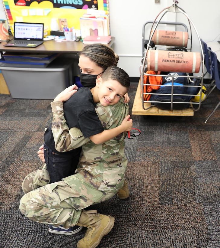 Army Reserve Medical Command Soldier participates in Great American Teach-In