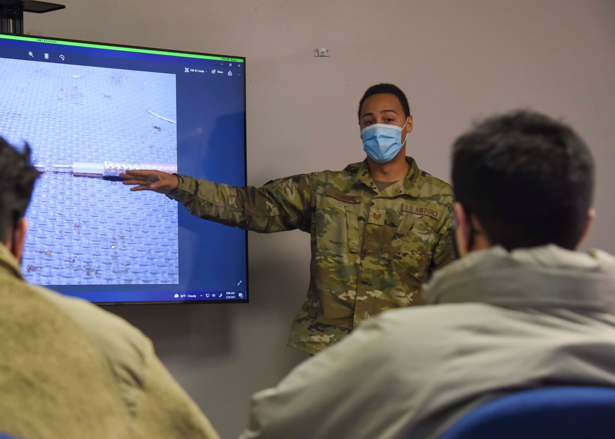 U.S. Air Force Tech Sgt. Edward Harris, 373rd Training Squadron Detachment 13, instructor, teaches a communication navigation systems course at Fairchild Air Force Base, Washington, Dec. 6, 2021. By partnering with the 373rd TRS Det 13 team, Team Fairchild can effectively create more multi-capable Airmen and keep Team Fairchild ready to extend Global Reach anywhere, anytime. (U.S. Air Force photo by Airman 1st Class Anneliese Kaiser)