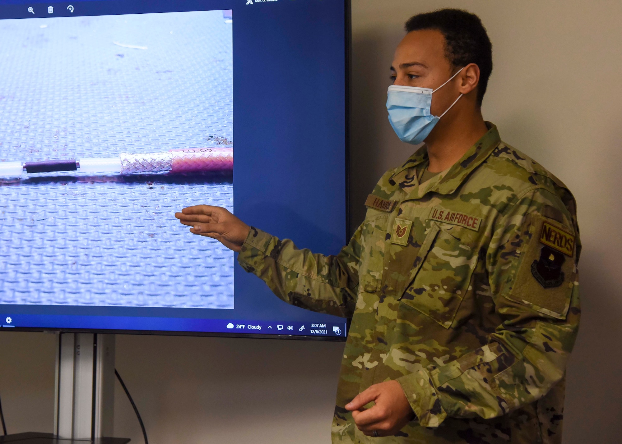 U.S. Air Force Tech Sgt. Edward Harris, 373rd Training Squadron Detachment 13, instructor, teaches a communication navigation systems course at Fairchild Air Force Base, Washington, Dec. 6, 2021. Becoming a multi-capable Airman can be challenging, but it ensures Airmen are both good enough to solve today’s problems and prepared for tomorrow’s fight. (U.S. Air Force photo by Airman 1st Class Anneliese Kaiser)