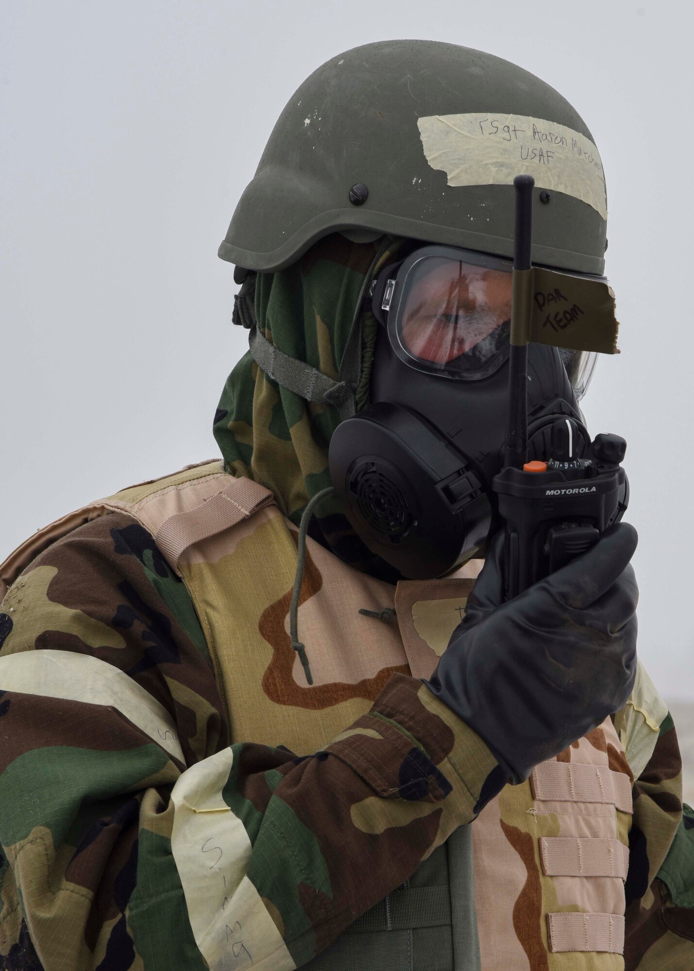 U.S. Air Force Tech Sgt. Aaron Mutchmore, 92nd Civil Engineer Squadron water and fuel systems section chief, leads a post-attack reconnaissance team sweep during a large-scale readiness exercise at Fairchild Air Force Base, Washington, Dec. 7, 2021. This LRE provided Fairchild the opportunity to train and test multi-capable Airmen concepts, contingency response operations as well as agile combat employment initiatives. (U.S. Air Force photo by Airman 1st Class Anneliese Kaiser)