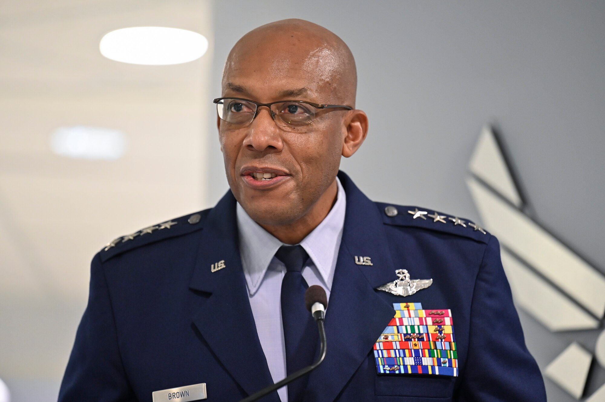 Photo of Air Force Chief of Staff Gen. CQ Brown, Jr. making remarks before presenting the 2019 Koren Kolligian Jr. Trophy