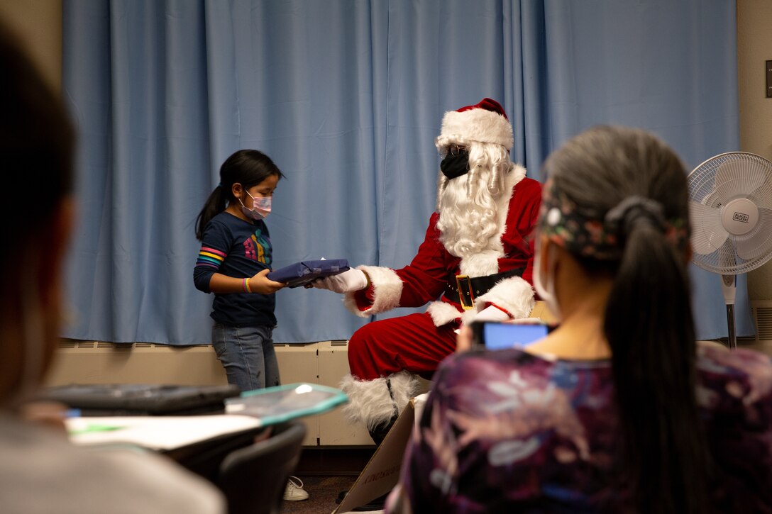 “Alaska Marines” deliver toys across northwestern Alaska