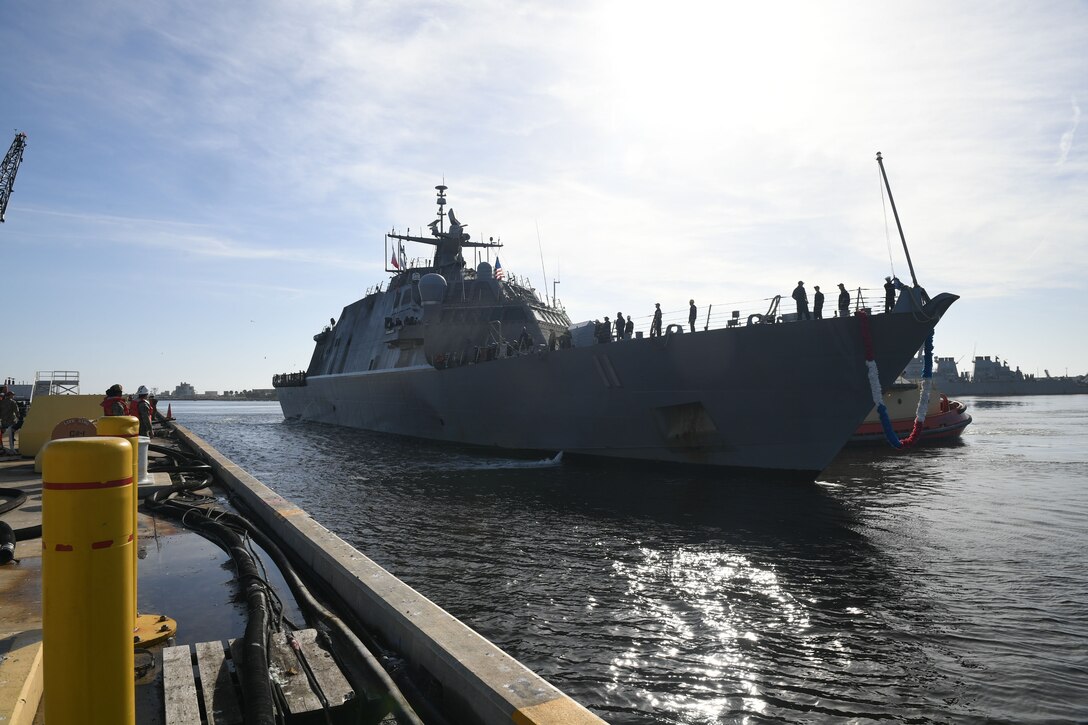 211217-N-DB801-0055
MAYPORT, Fla. - (Dec. 17, 2021) – The Freedom-variant littoral combat ship USS Sioux City (LCS 11) returns home from a deployment to the U.S. 4th Fleet area of responsibility, Dec. 17, 2021. Sioux City was deployed to the U.S. 4th Fleet area of operations to support Joint Interagency Task Force South’s mission, which includes counter-illicit drug trafficking missions in the Caribbean and Eastern Pacific. (U.S. Navy photo by Mass Communication Specialist 1st Class Steven Khor/Released)