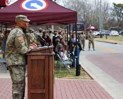 Soldiers return to family after deployment