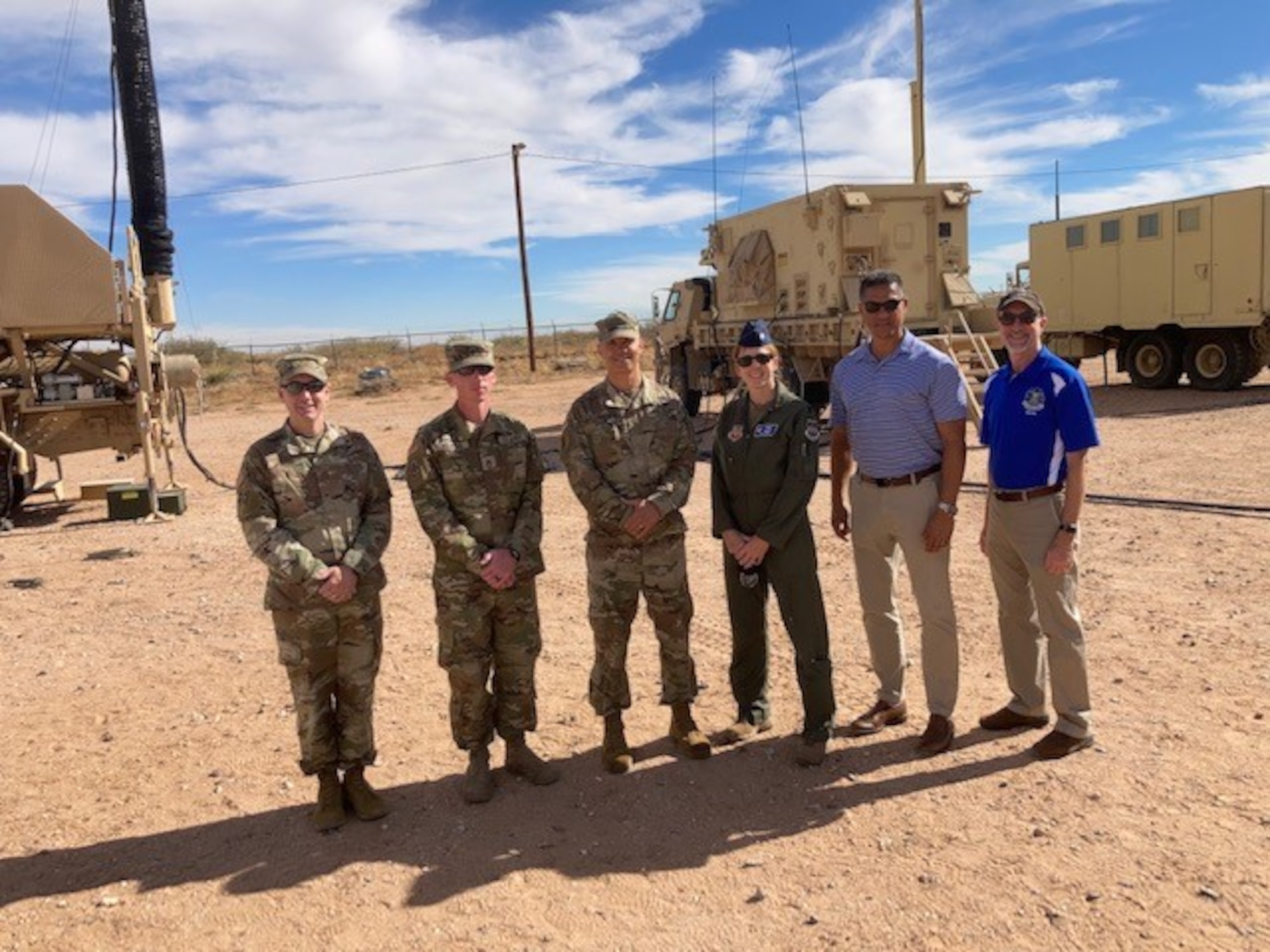 Photo U.S, military officials standing