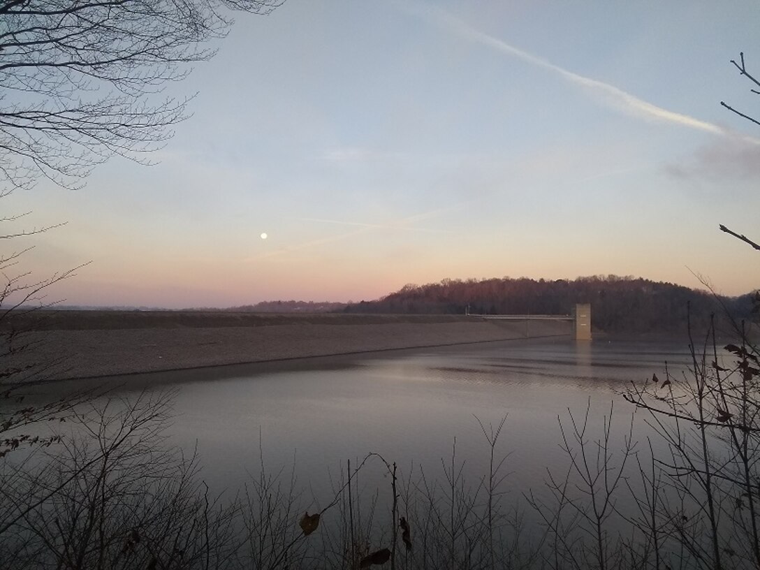 Peaceful morning at Green River Lake