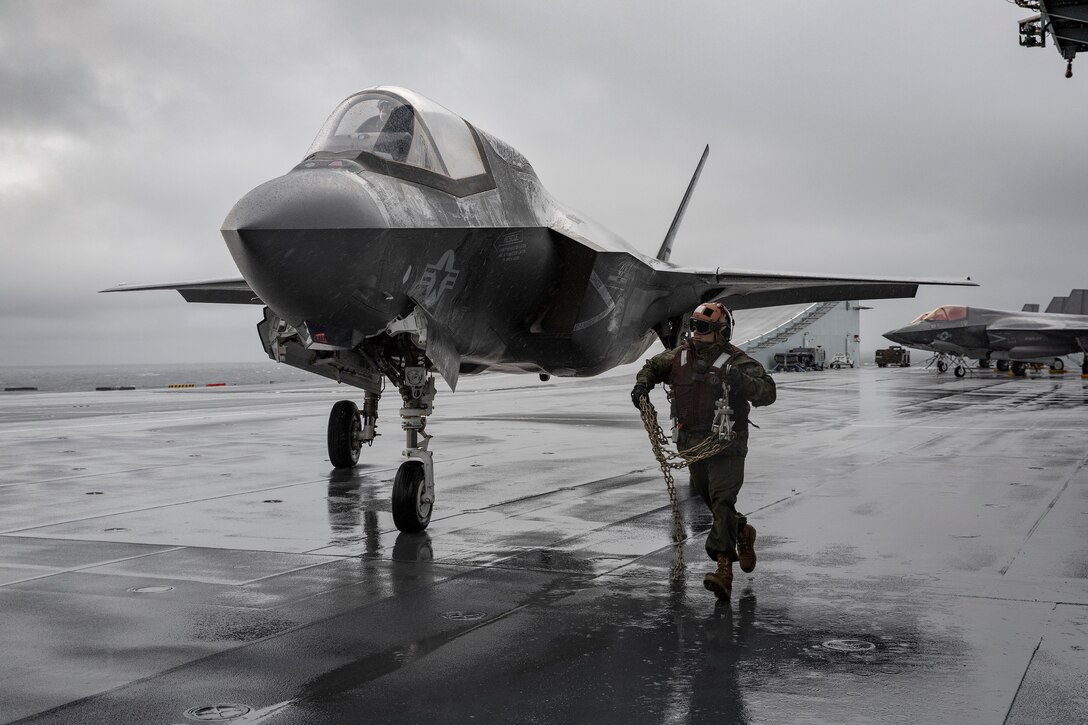 US AND UK F-35B STEALTH JETS JOIN HMS QUEEN ELIZABETH FOR GROUPEX

HMS Queen Elizabeth has embarked two squadrons of F-35B stealth jets: the UK’s 617 Sqn and US Marine Corps fighter attack squadron 211. Alongside eight Merlin helicopters, it is the largest air group to operate from a Royal Navy carrier in more than thirty years, and the largest air group of fifth generation fighters at sea anywhere in the world. This month’s Group Exercise (‘GROUPEX’) will see HMS Queen Elizabeth joined by warships from the UK, US and the Netherlands, which will accompany the carrier on her first global deployment in 2021. However, before then, the newly-formed Carrier Strike Group will be put through its paces off the north east coast of Scotland as part of Joint Warrior, NATO’s largest annual exercise.