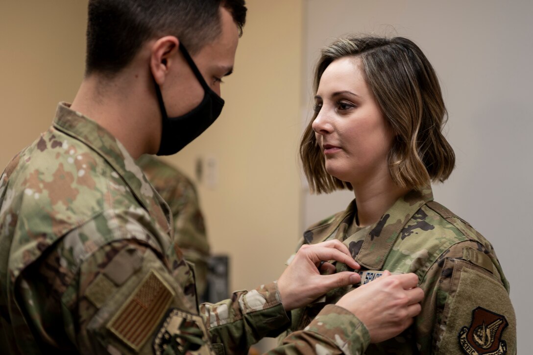 an airmen switches services