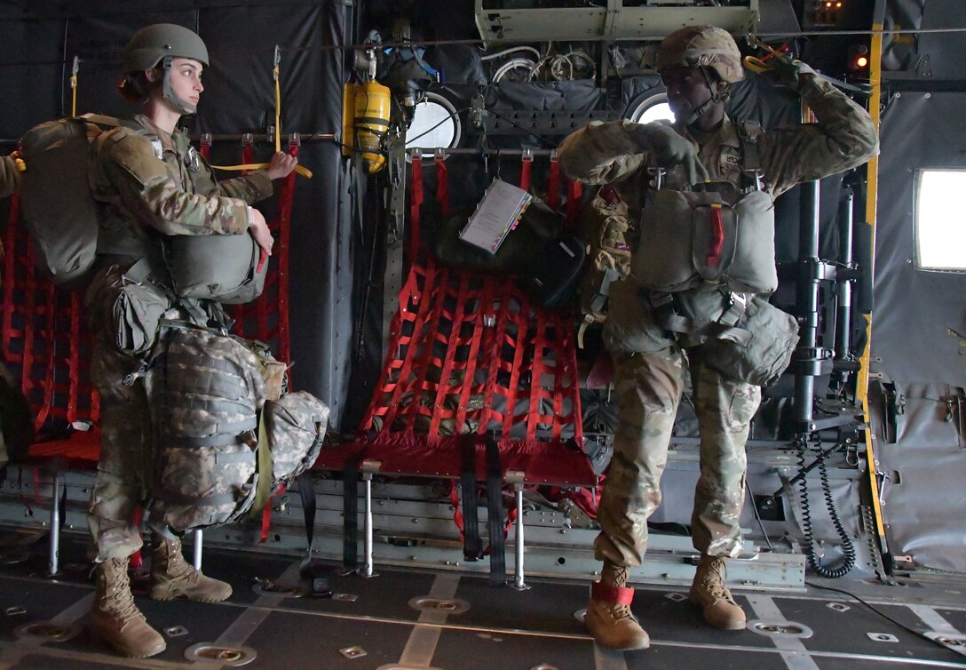 94th Airlift Wing Assists in U.S. Army Reserve Paratrooper Exercise