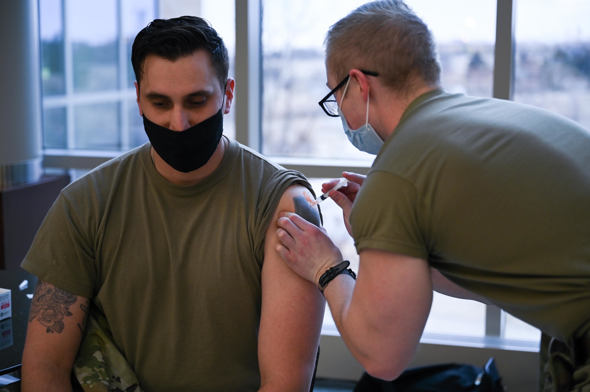 Airmen receive COVID-19 vaccine