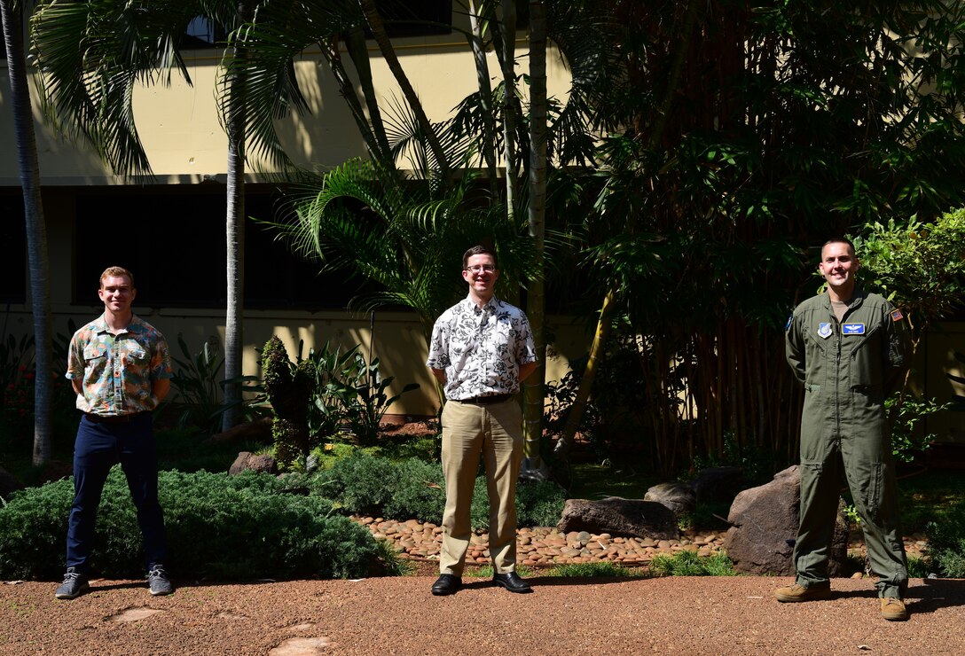 Photo of Hawaii Staff Delegates visiting PACAF
