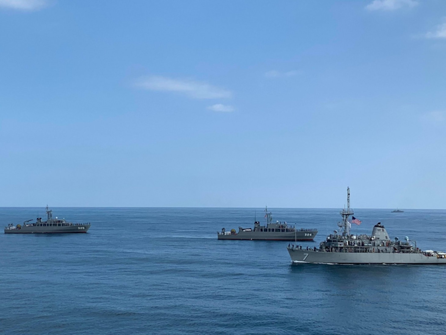 U.S. Naval Forces and Japanese Maritime Self-Defense Forces Conduct Mine Warfare Exercise