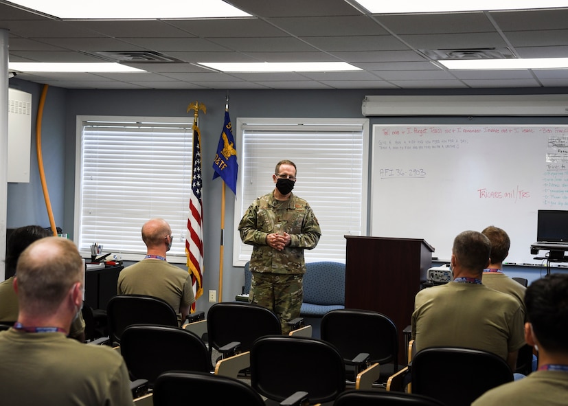 Photo of Lt. Gen. Jim Slife speaking to a room of trainees