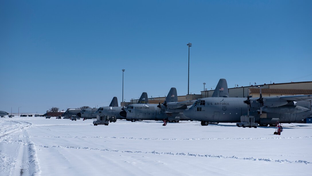 Sheppard AFB recovers from snowstorm