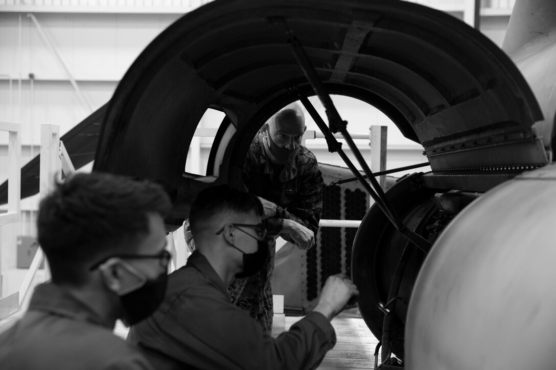 The 19th Sergeant Major of the Marine Corps, Sgt. Maj. Troy E. Black, tours Marine Heavy Helicopter Training Squadron 302 (HMHT-302) at Marine Corps Air Station New River, Nc, Feb. 18, 2021. The Sergeant Major of the Marine Corps conducted the visit to hear recommendations regarding force maturity and retention from the leadership responsible for the initial and follow-on training of various military occupations specialties related to the CH-53E Super Stallion. HMHT-302 conducts combat capable helicopter flight training for all CH-53E Super Stallion Marine Corps pilots and aircrew. All basic, conversion and refresher pilots as well as aircrew receive assault support training in the CH-53E to prepare them for follow on assignment in the Fleet Marine Force. (U.S. Marine Corps photo by Sgt. Victoria Ross)