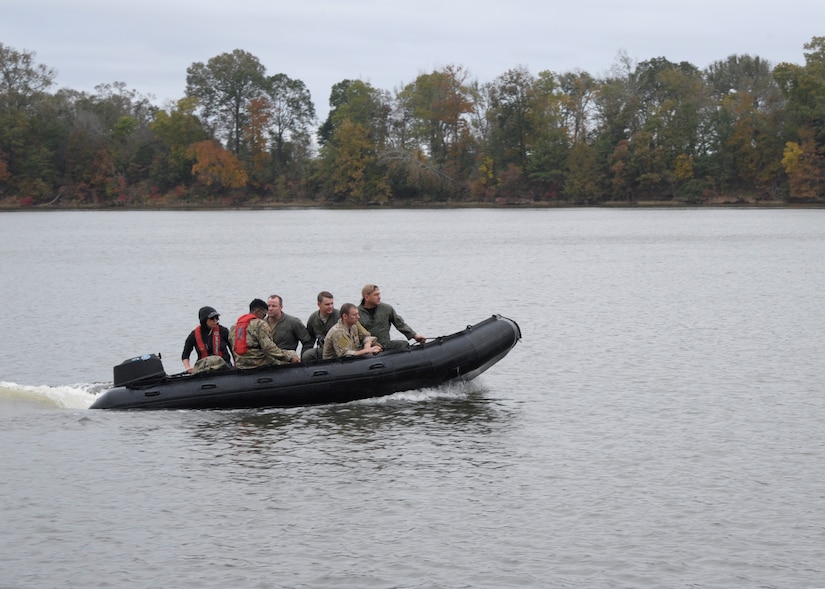 908th Operations Group Dives Head First into SERE Training > Air Force Reserve Command > News Article - Vimarsana News