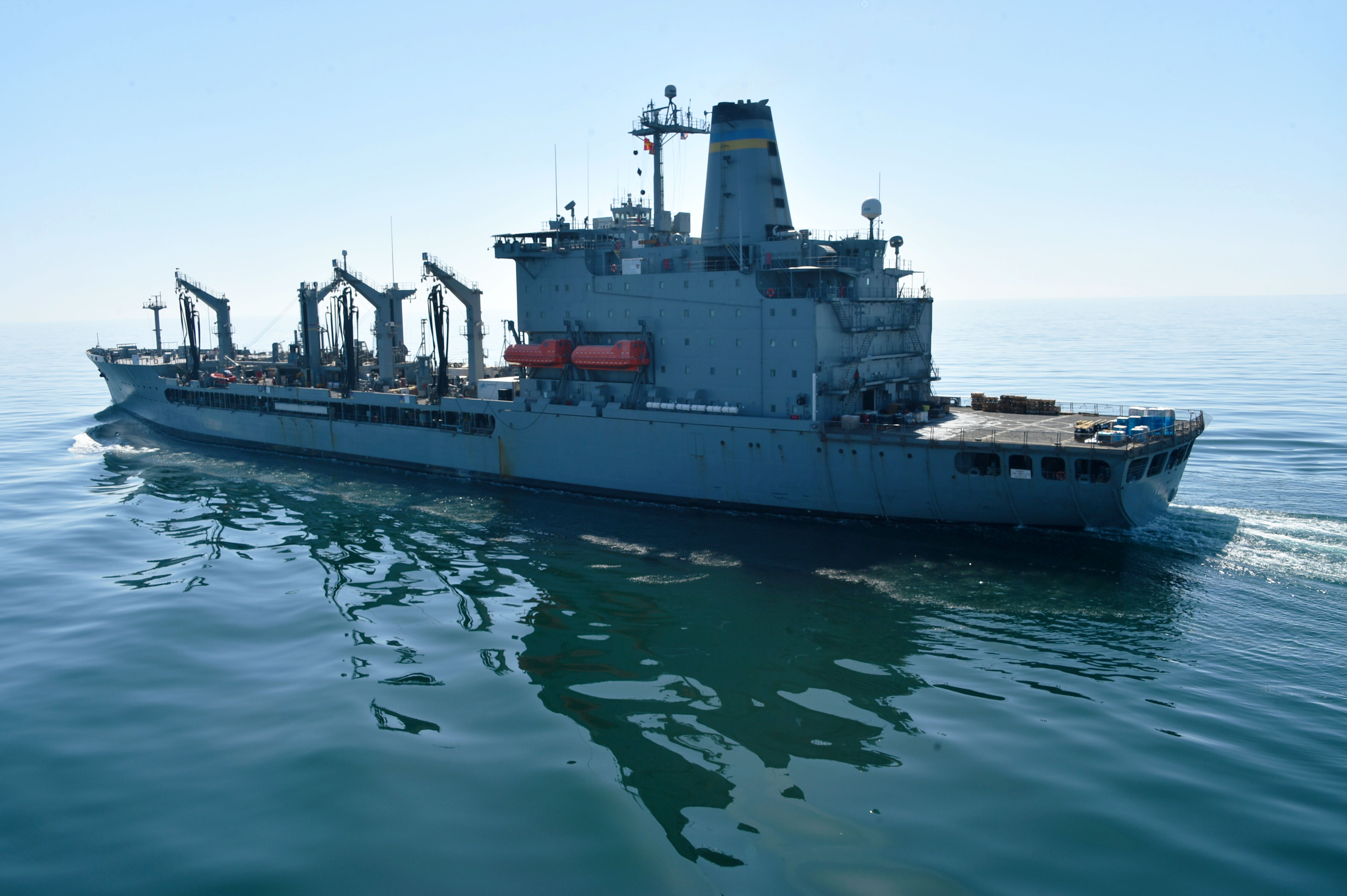 Military Sealift Command fleet replenishment oiler USNS Big Horn (T-AO 198) transits the Gulf of Oman.