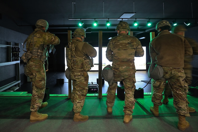 Soldiers hone skills in virtual sandbox