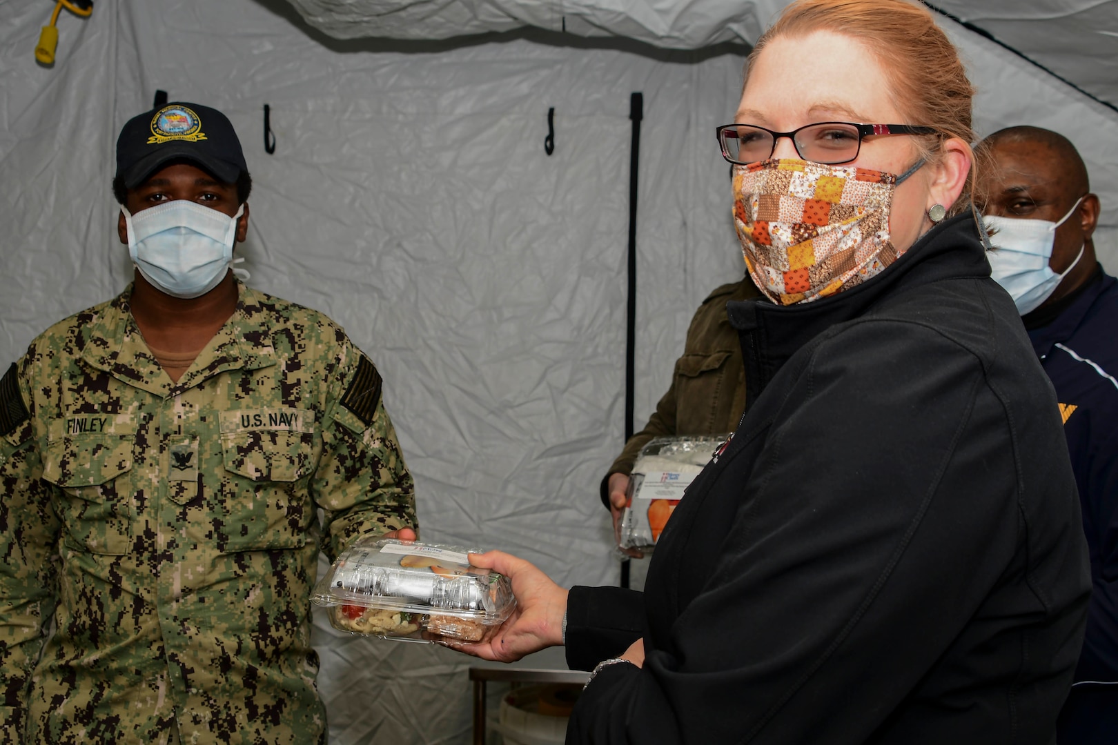 PORTSMOUTH, Va. (Dec. 29, 2020) Naval Medical Center Portsmouth (NMCP) received a special delivery from Mercy Chefs as they assist in the command’s battle against COVID-19, Dec. 29.