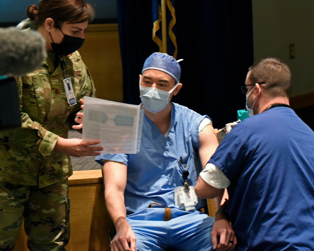 Wright-Patterson Medical Center begins administering COVID-19 vaccine