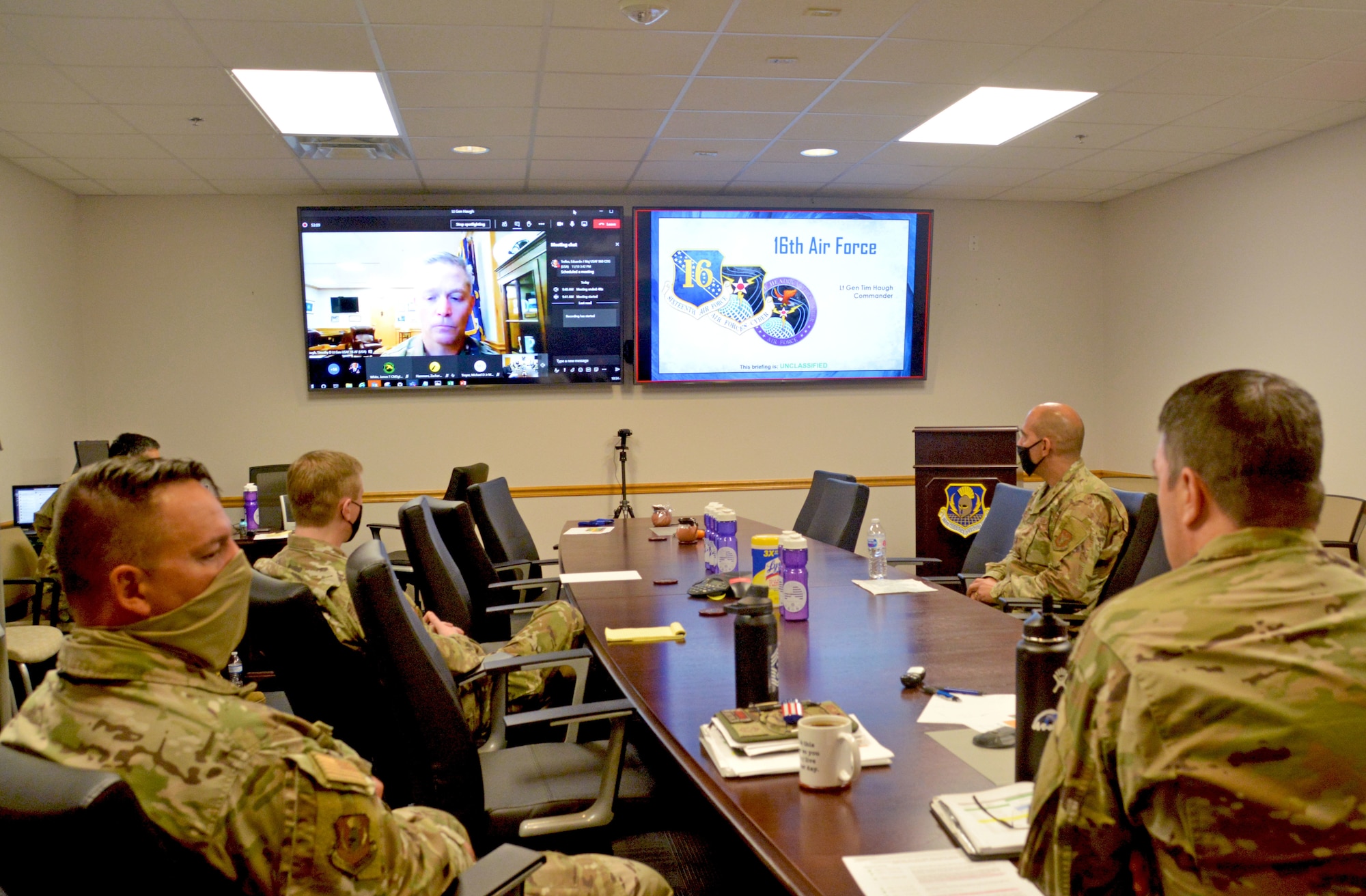 960th Cyberspace Wing members speak with Lt. Gen. Timothy Haugh, 16th Air Force (Air Forces Cyber) commander, Nov. 19, 2020, during the leadership summit at Joint Base San Antonio-Chapman Training Annex, Texas. (U.S. Air Force photo by Samantha Mathison)
