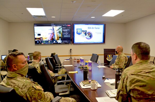 Reserve Citizen Airmen in the 960th Cyberspace Wing participate in a virtual Four Lenses course Nov. 16, 2020, at Joint Base San Antonio-Chapman Training Annex, Texas. The course was facilitated by Tech. Sgt. Demica McIntosh, 36th Medical Operations Squadron Mental Health NCO in charge, located at Andersen Air Force Base, Guam. (U.S. Air Force photo by Samantha Mathison)