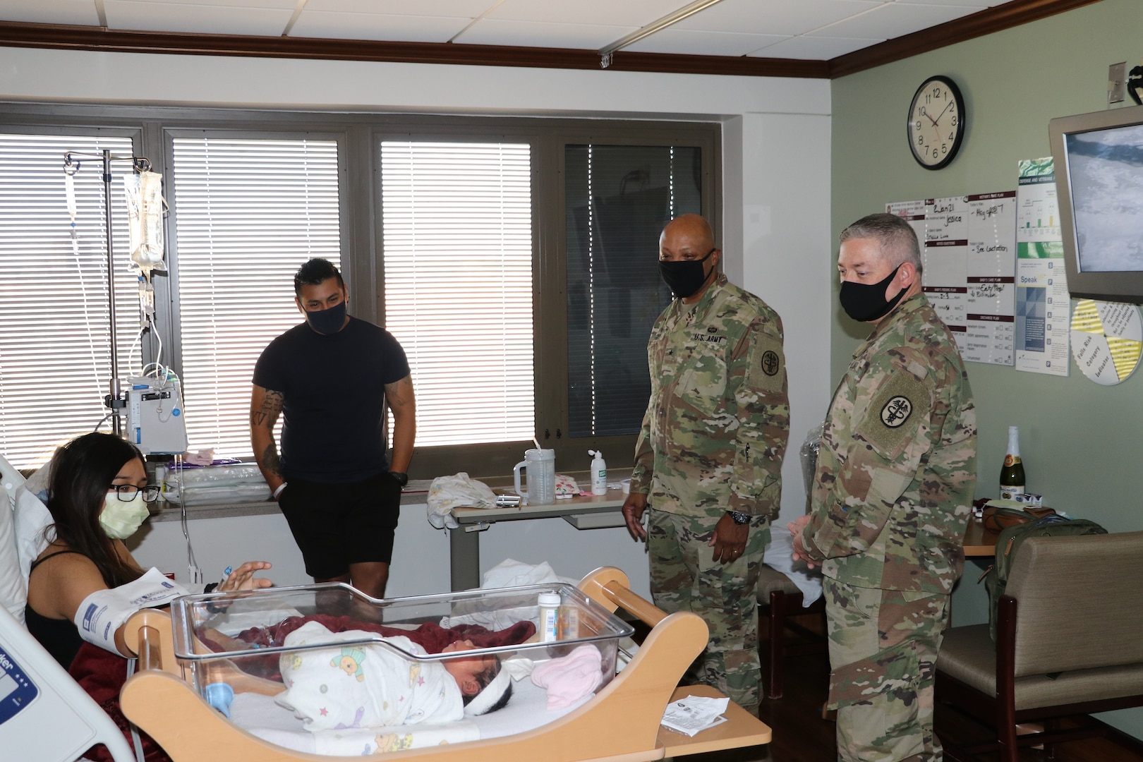 Air Force medic helps deliver wife's baby