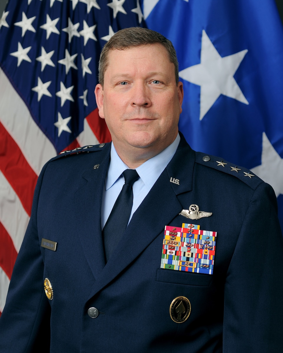 This is the official portrait of Lt. Gen. Tony D. Bauernfeind.