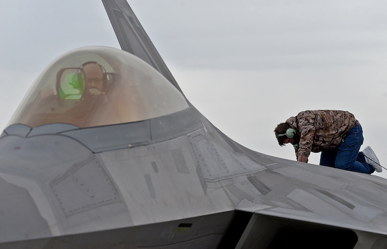 F-22 Raptor Gets Major Upgrades ≫ Wright-Patterson Afb ≫ Article Display