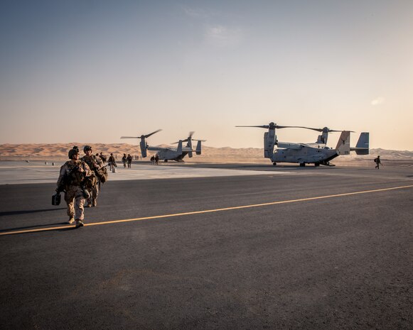 U.S. Marines off-load an Osprey during the bilateral engagement Falcon Sentry in the United Arab Emirates, Sept. 24.