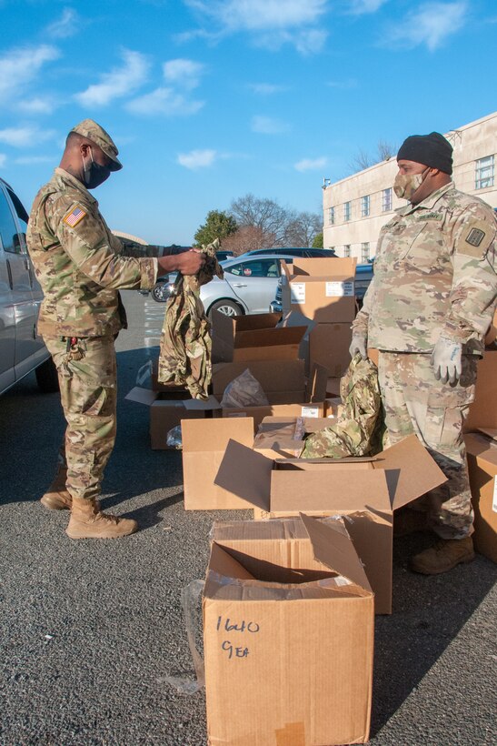 Logistics Soldiers provide uniforms, equipment to D.C. mission