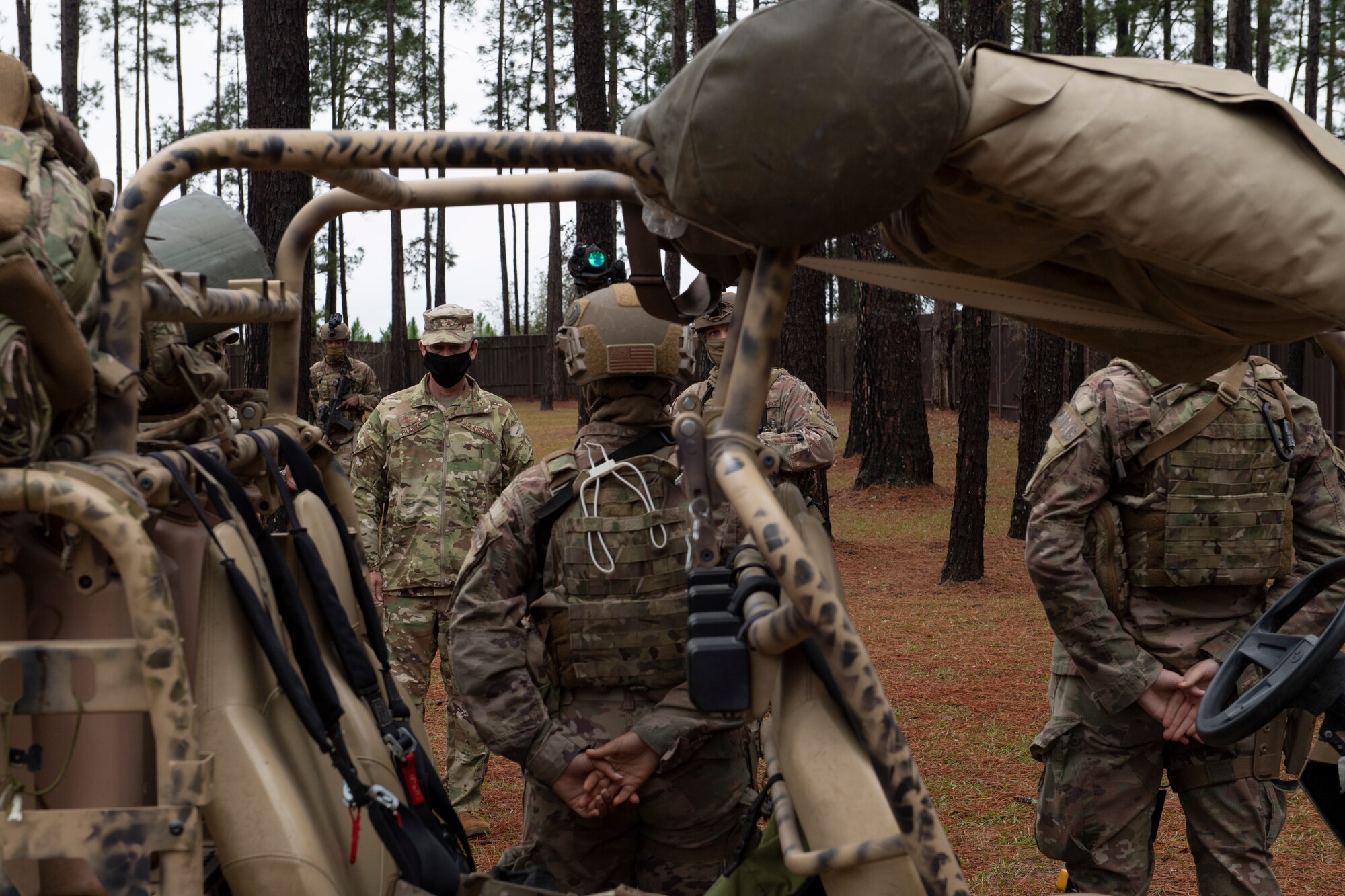 15th AF CC visits 820th BDG, unveils HH-60W Jolly Green II > Moody