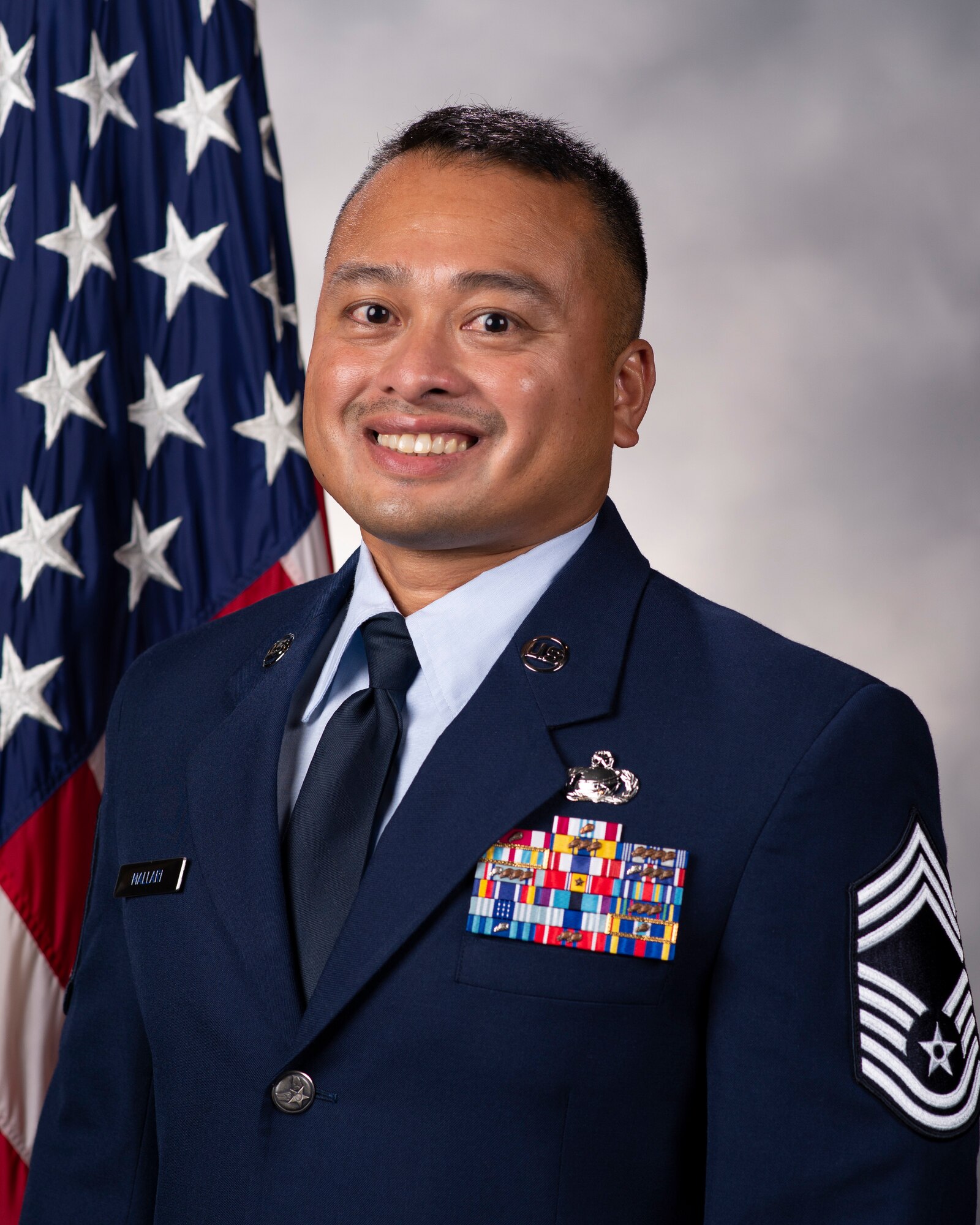 CMSgt Darwin Mallari, Official Photo