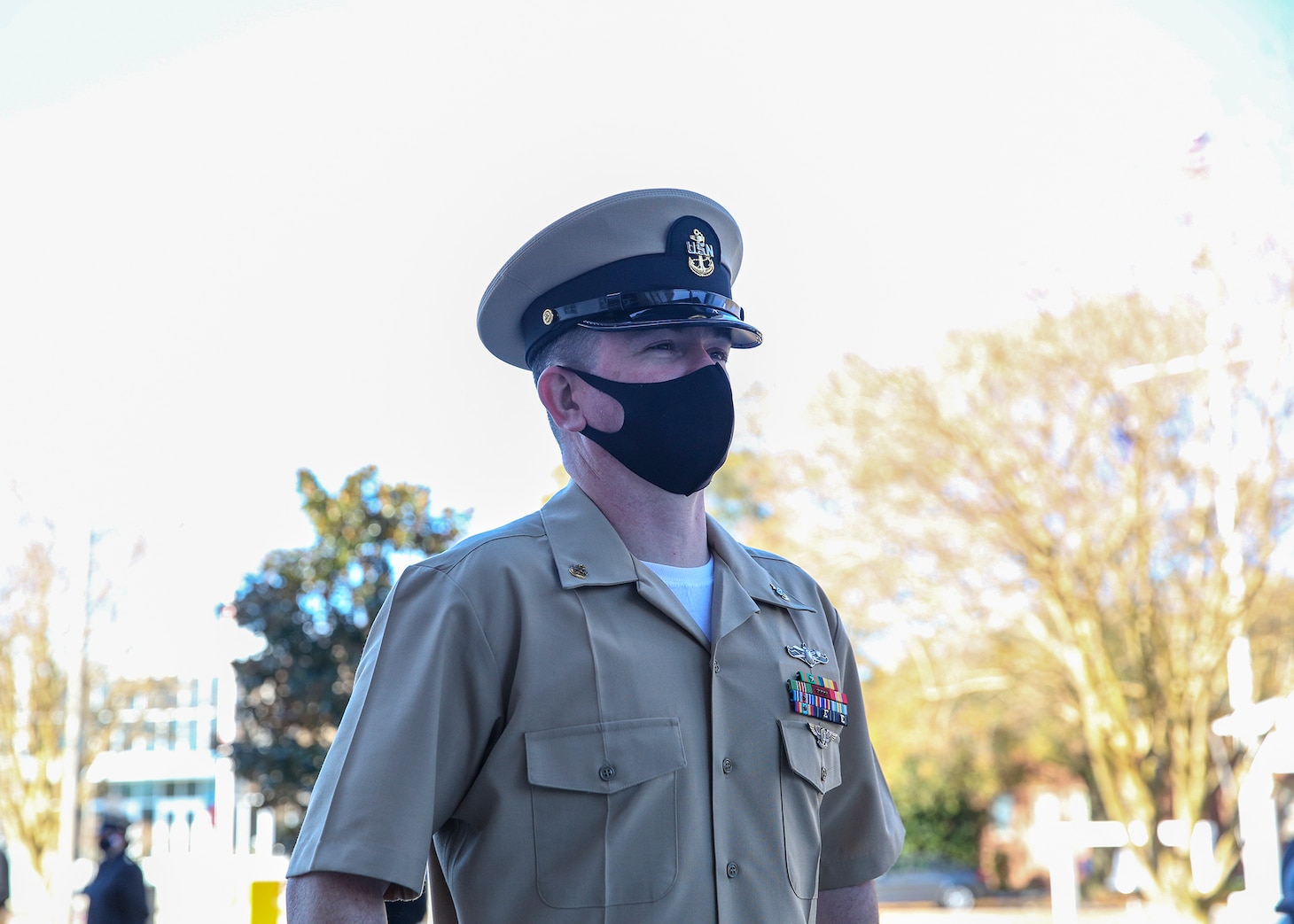 hief Aviation Aerographer’s Mate Travis Strait, assigned to U.S. Fleet Forces Command (USFFC), stands at the position of attention after his advancement during a chief petty officer (CPO) pinning ceremony at the USFFC headquarters in Norfolk, Virginia.