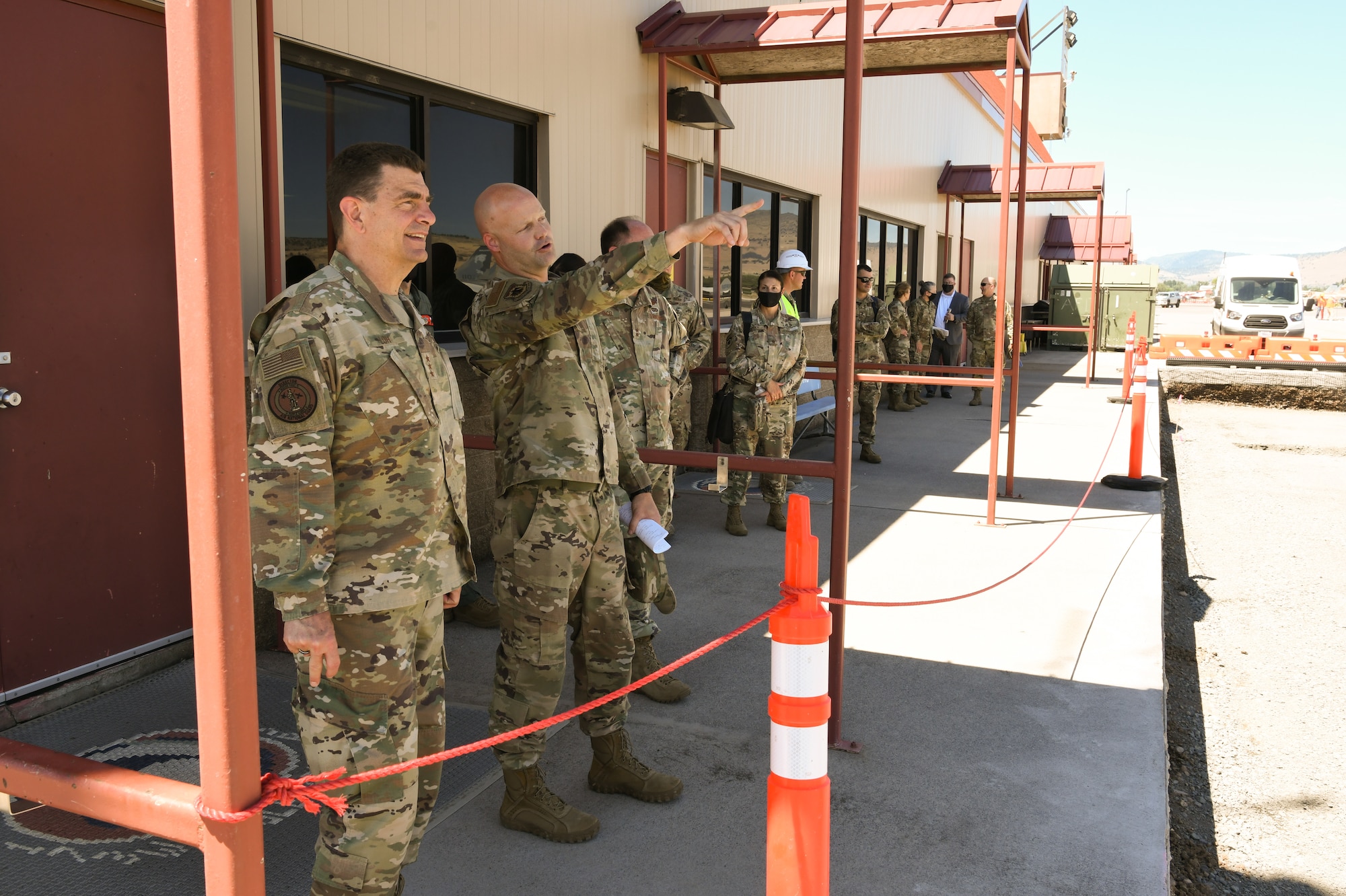 Lt Gen Loh observes construction