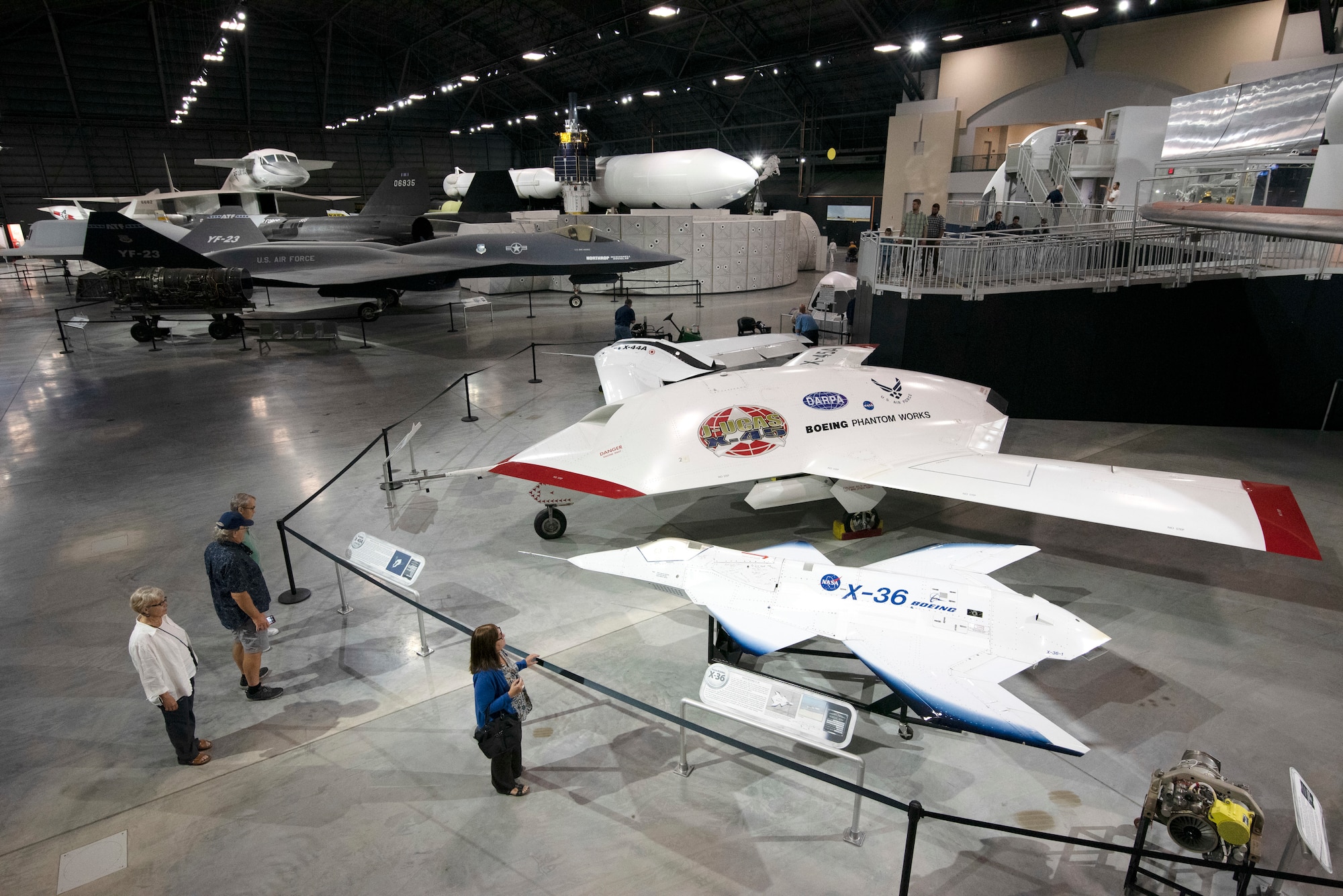 Boeing X-45A J-UCAS & NASA/Boeing X-36