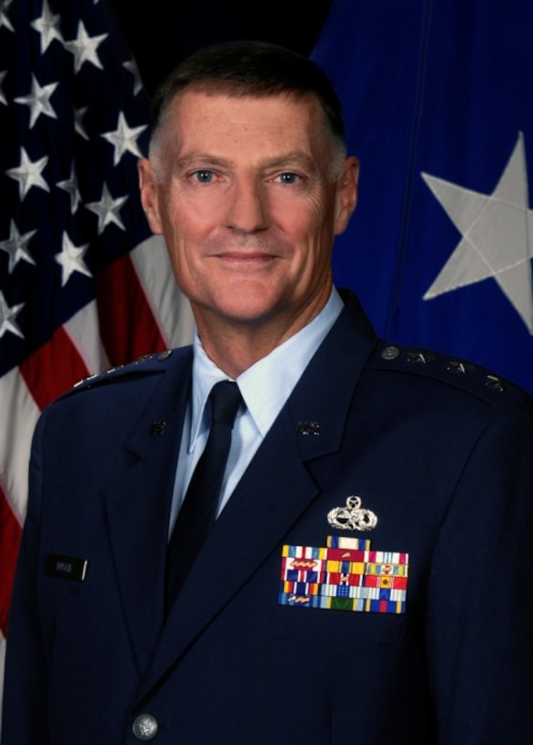 A portrait of Lt Gen Andrew E. Busch