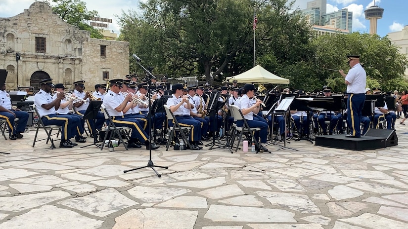 During an Independence Day concert held at The Alamo, July 2, 2021, “Fort Sam’s Own” 323d Army Band performed with the 313th Army Band, a U.S. Army Reserve band from Redstone Arsenal in Huntsville, Alabama. Army Bands promote the Army and our nation’s interest while enabling commanders to shape the environment and accomplish their mission. (U.S. Army Photo by Bethany Huff).