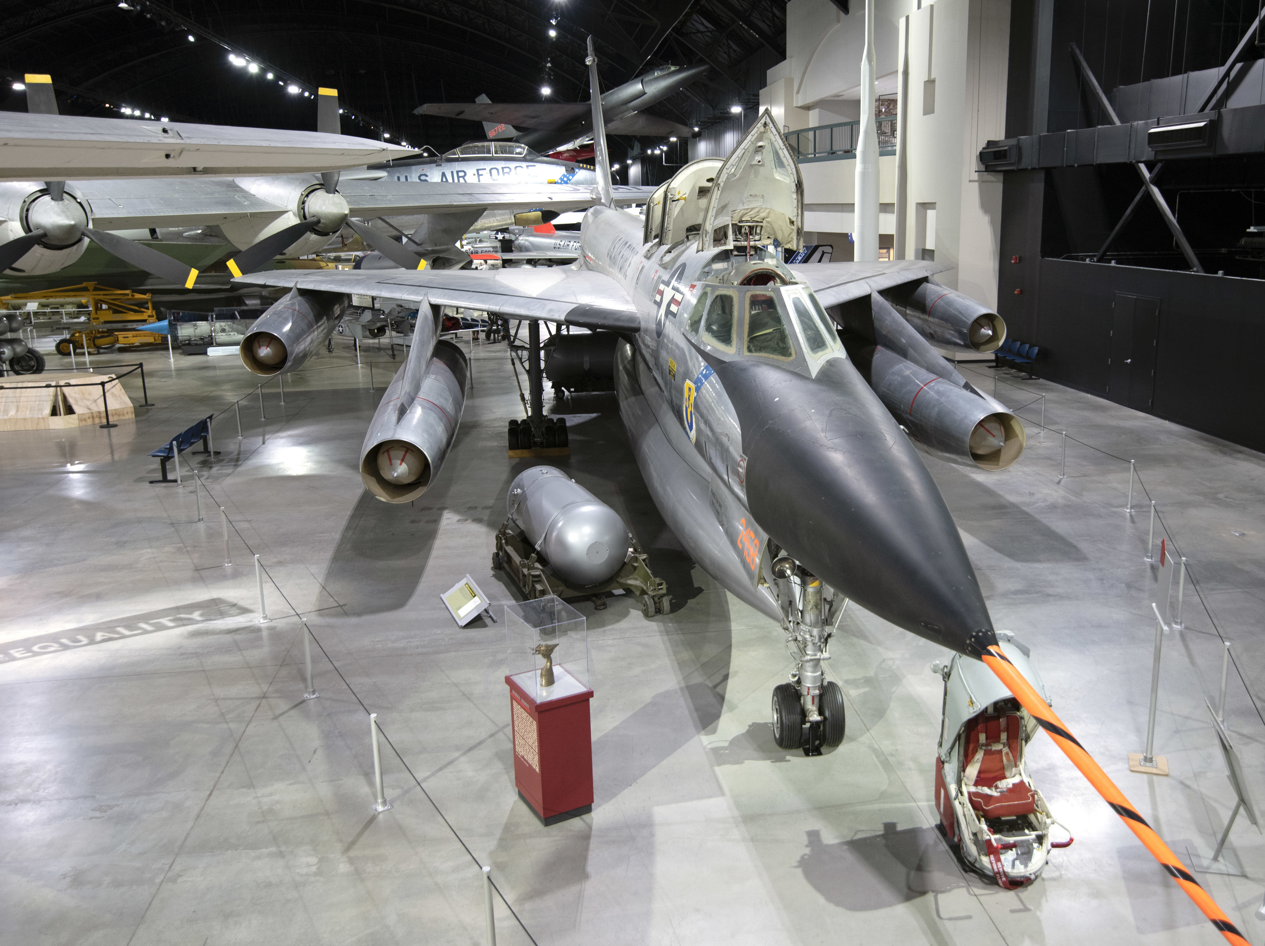 今週のおすすめ製品 Convair B-58A Office Declassification Force Air > Hustler 航空機・ヘリコプター
