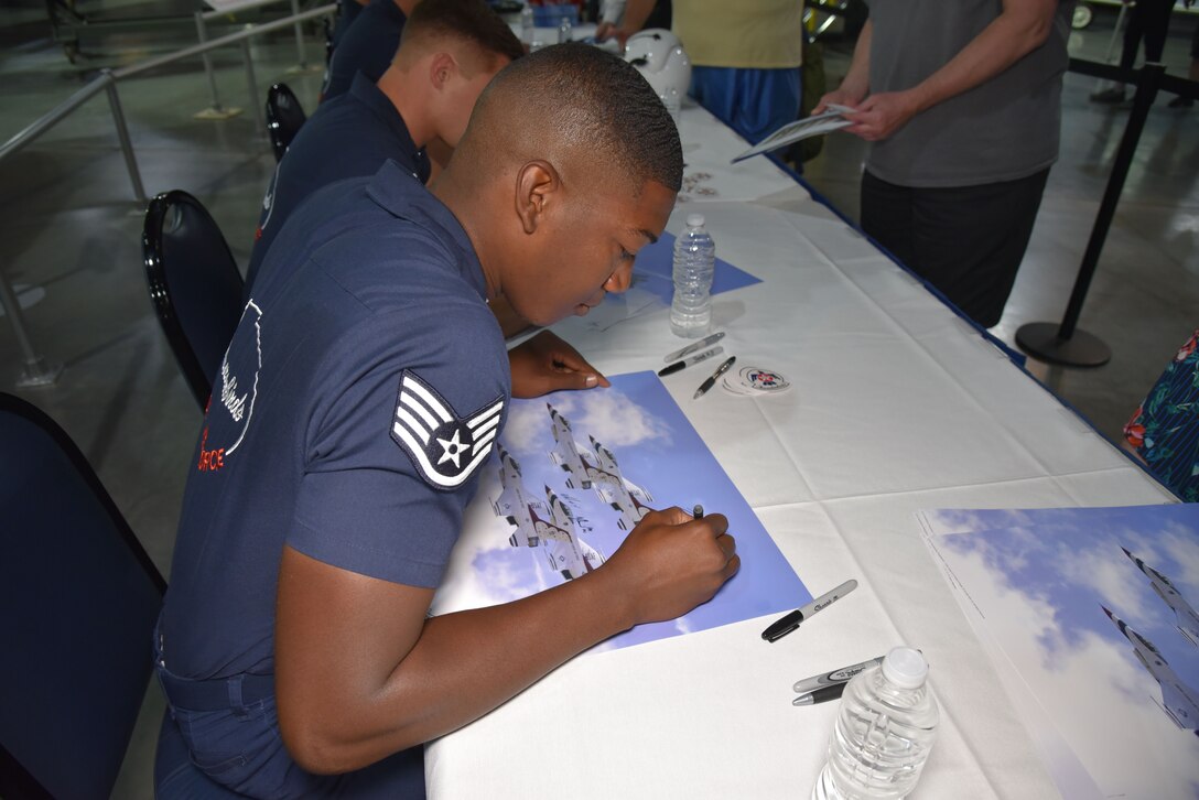 Thunderbirds Autograph Session