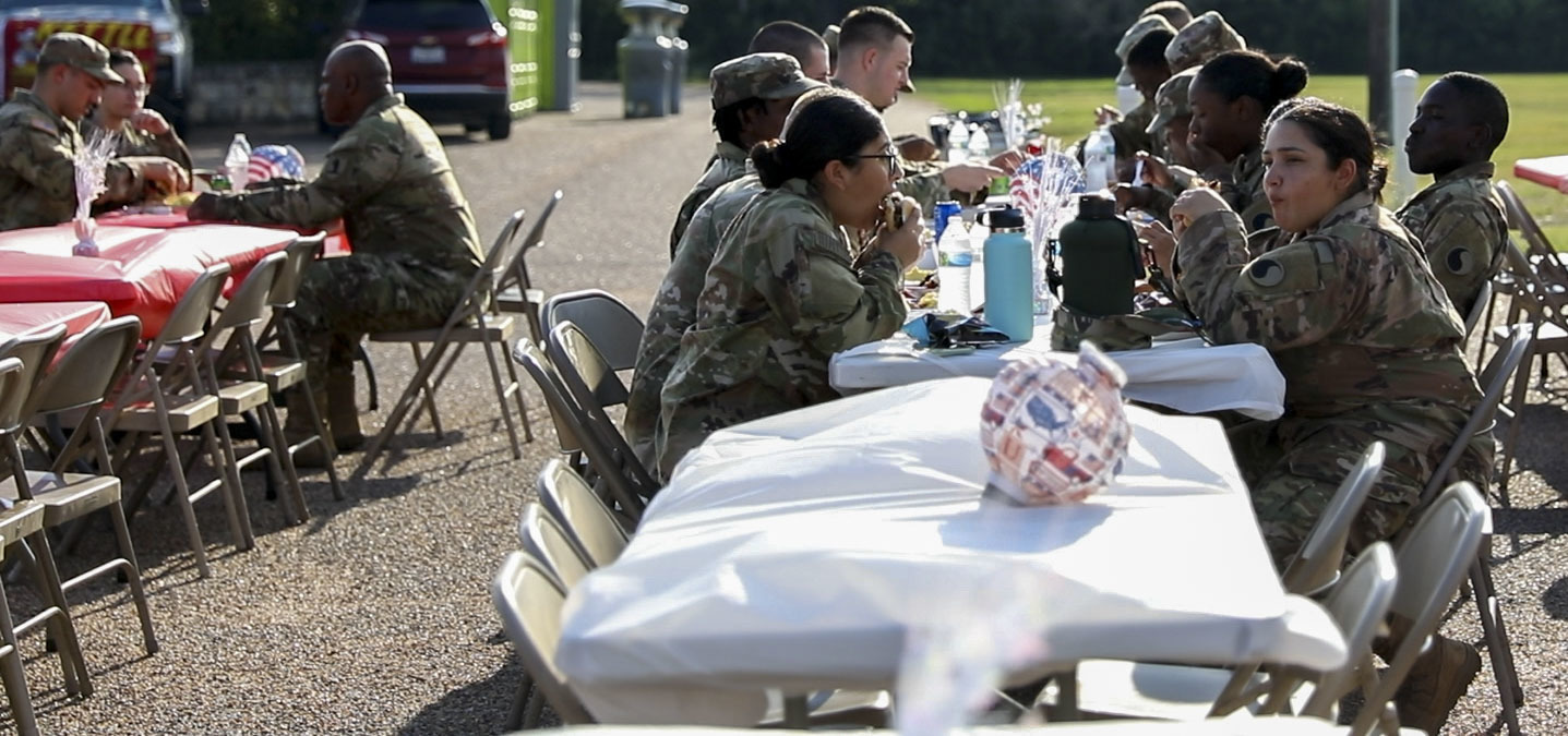 Gatesville, Texas, extends hospitality to Soldiers about to deploy