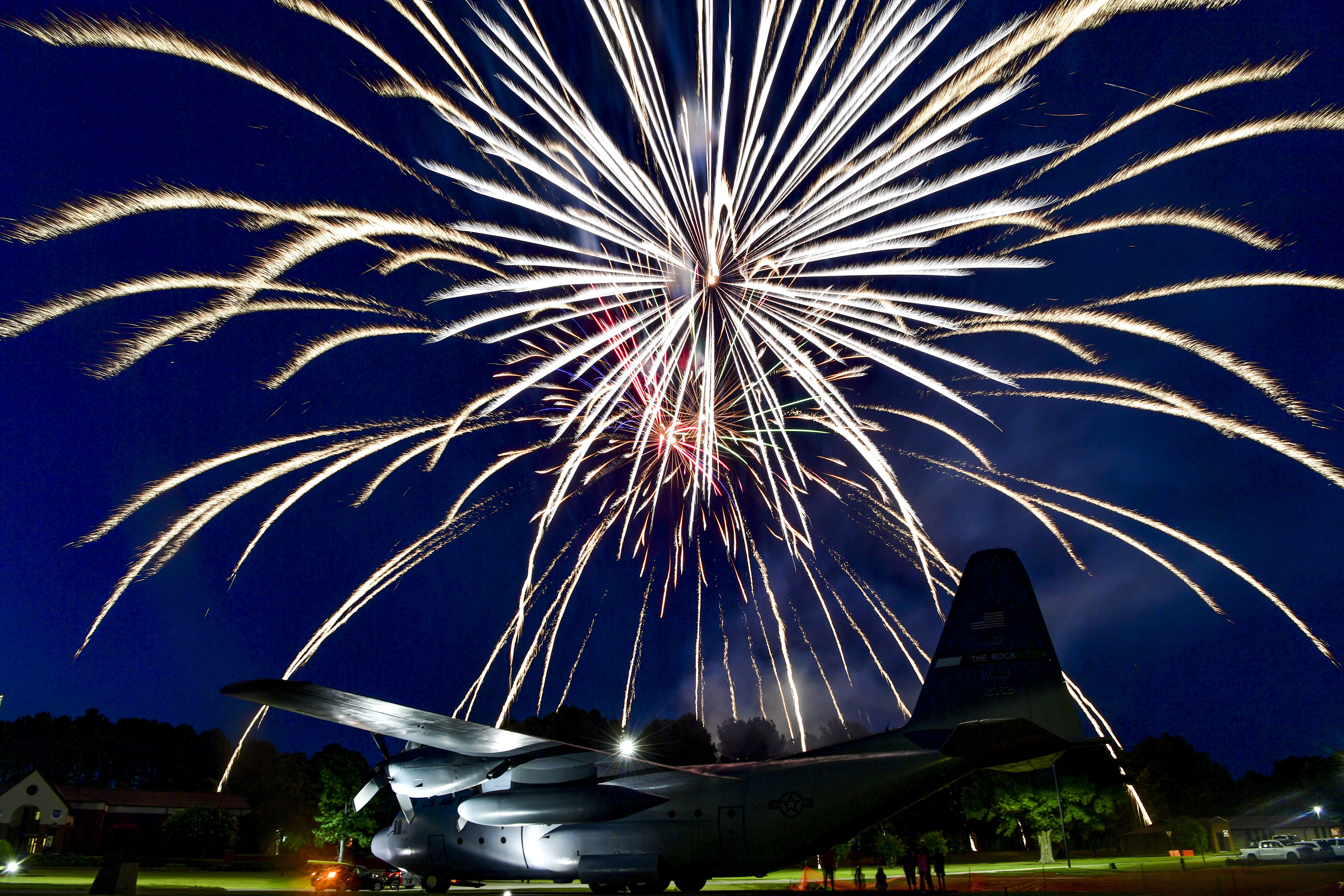 Air force 1 fireworks deals