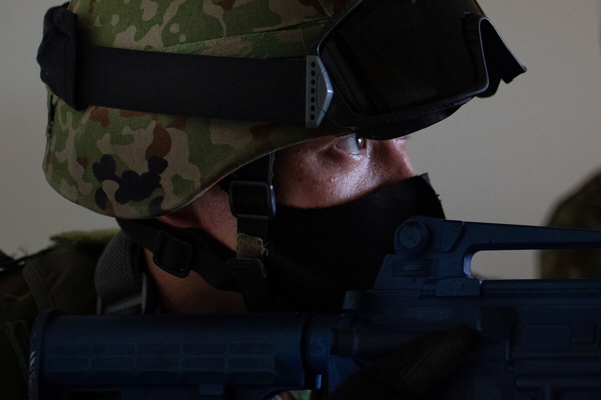 Yokota trainers instruct CQC tactics > Pacific Air Forces