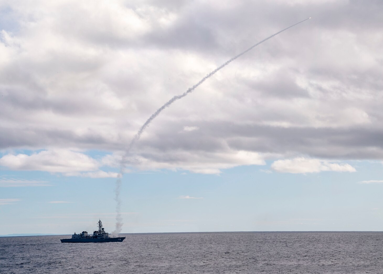210707-N-HG846-1074 TASMA SEA (July 7, 2021) – Japan Maritime Self Defense Force Takanami-class destroyer JS Makinami (DD 112) conducts a VLRIM-7M live-fire missile exercise during exercise Pacific Vanguard 2021. Pacific Vanguard, an exercise involving U.S., Australian, Republic of Korea navies and Japan Maritime Self Defense Force, is designed to strengthen maritime operations in the multilateral environment. (U.S. Navy photo composite by Mass Communication Specialist 3rd Class Daniel Serianni)