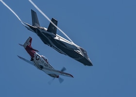 F-35 Demonstration Team flies for the Puget Sound